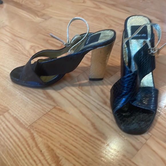 Dolce Vita Black and Gold heels - Picture 3 of 3